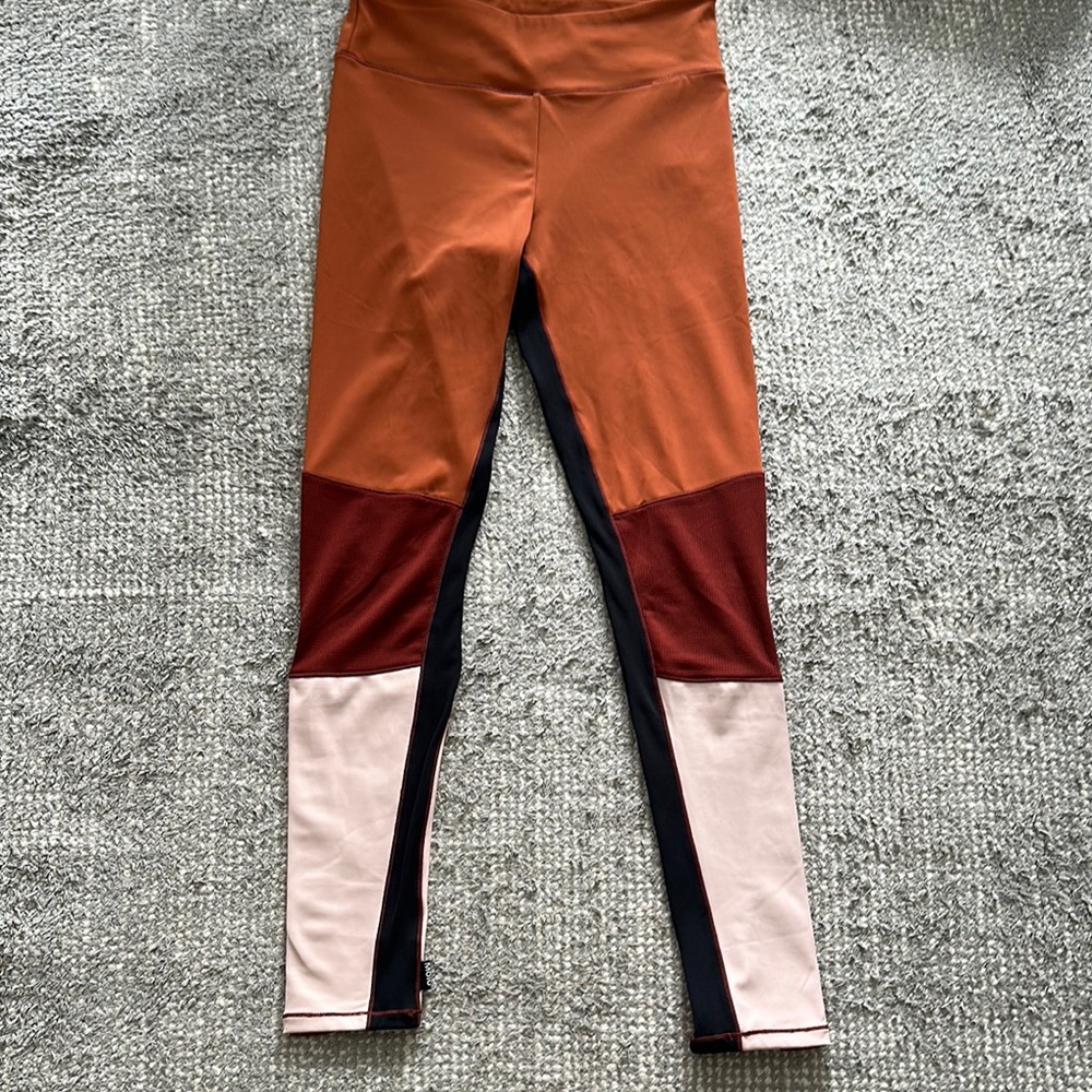 Molo Orange and Red Leggings Vibrant Colorblock Design